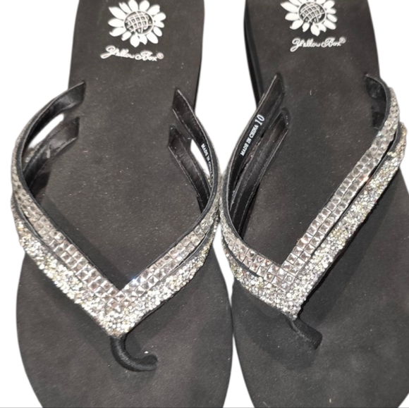 Yellow Box Black Rhinestone Embellished‎ Flip Flops Sandals Size 10 - Picture 3 of 6